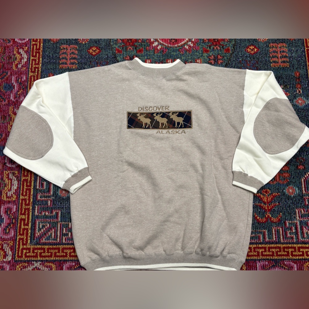 Vintage 80’s Deadstock Crewneck Alaska Embroidered Moose with elbow pads XL tags